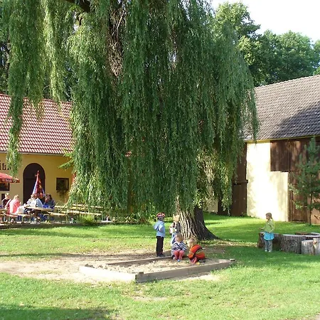 Pensión Faehnrichuv Mlyn 3*